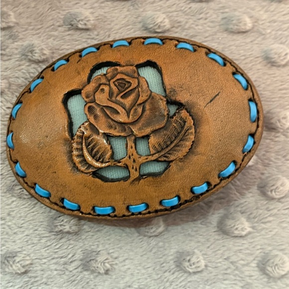 Hand Tooled Leather Belt Brown Leather w removable leather rose 🌹 buckle - Picture 3 of 14